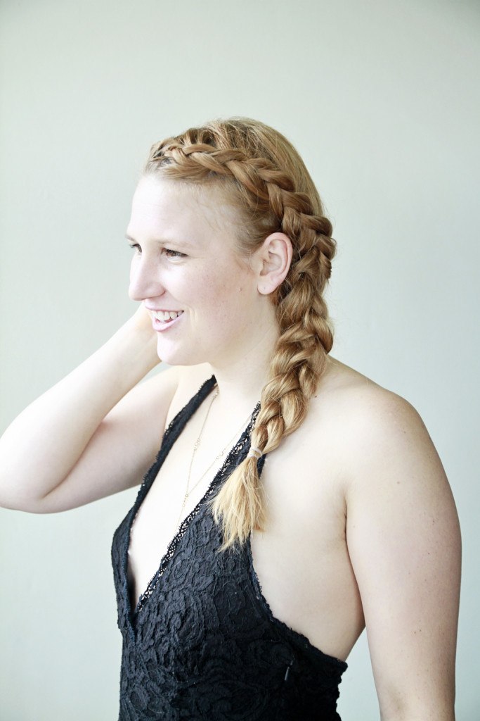 how to do a messy side braid