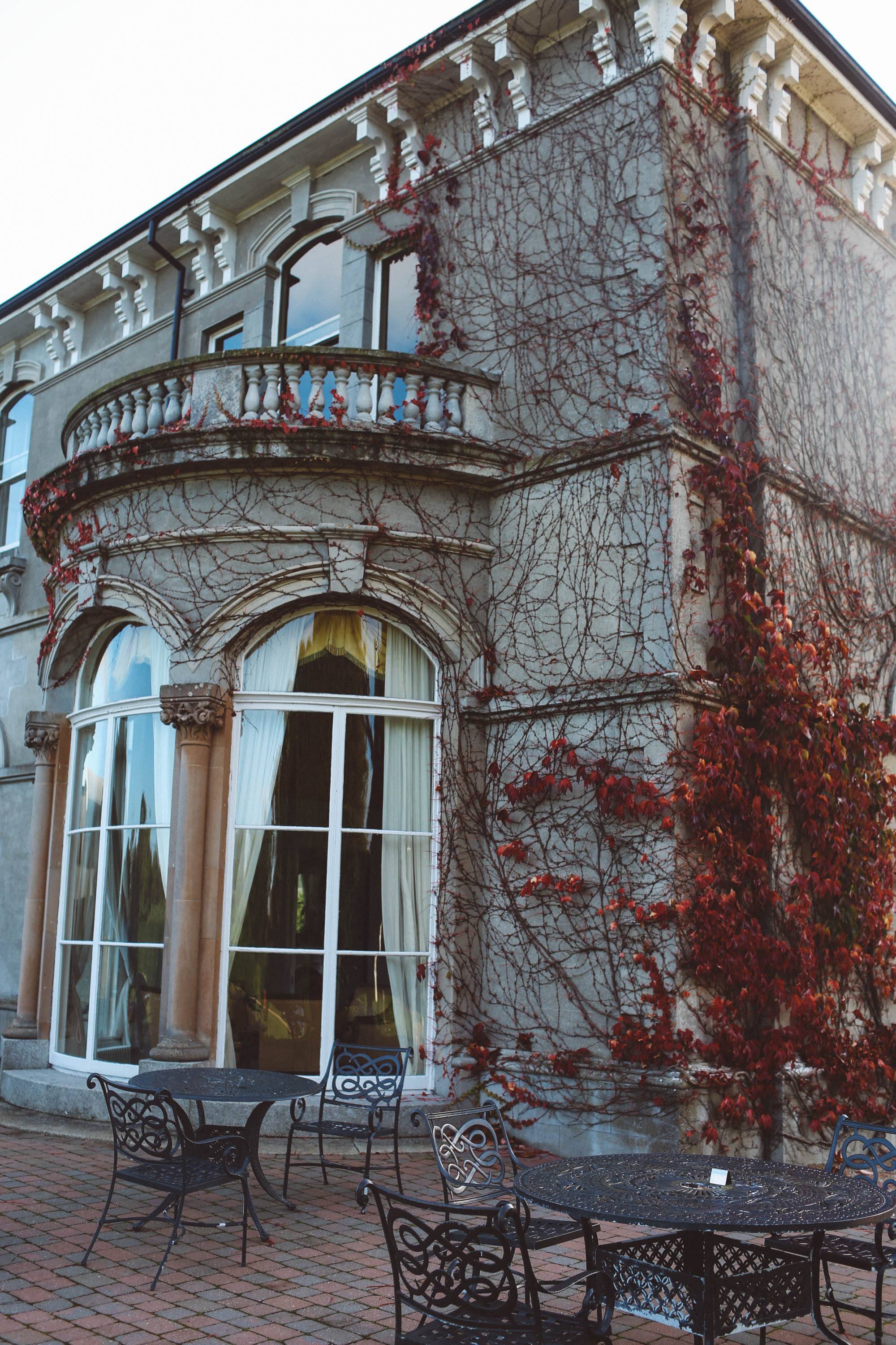 Killkenny hotel estate Lyrath red ivy