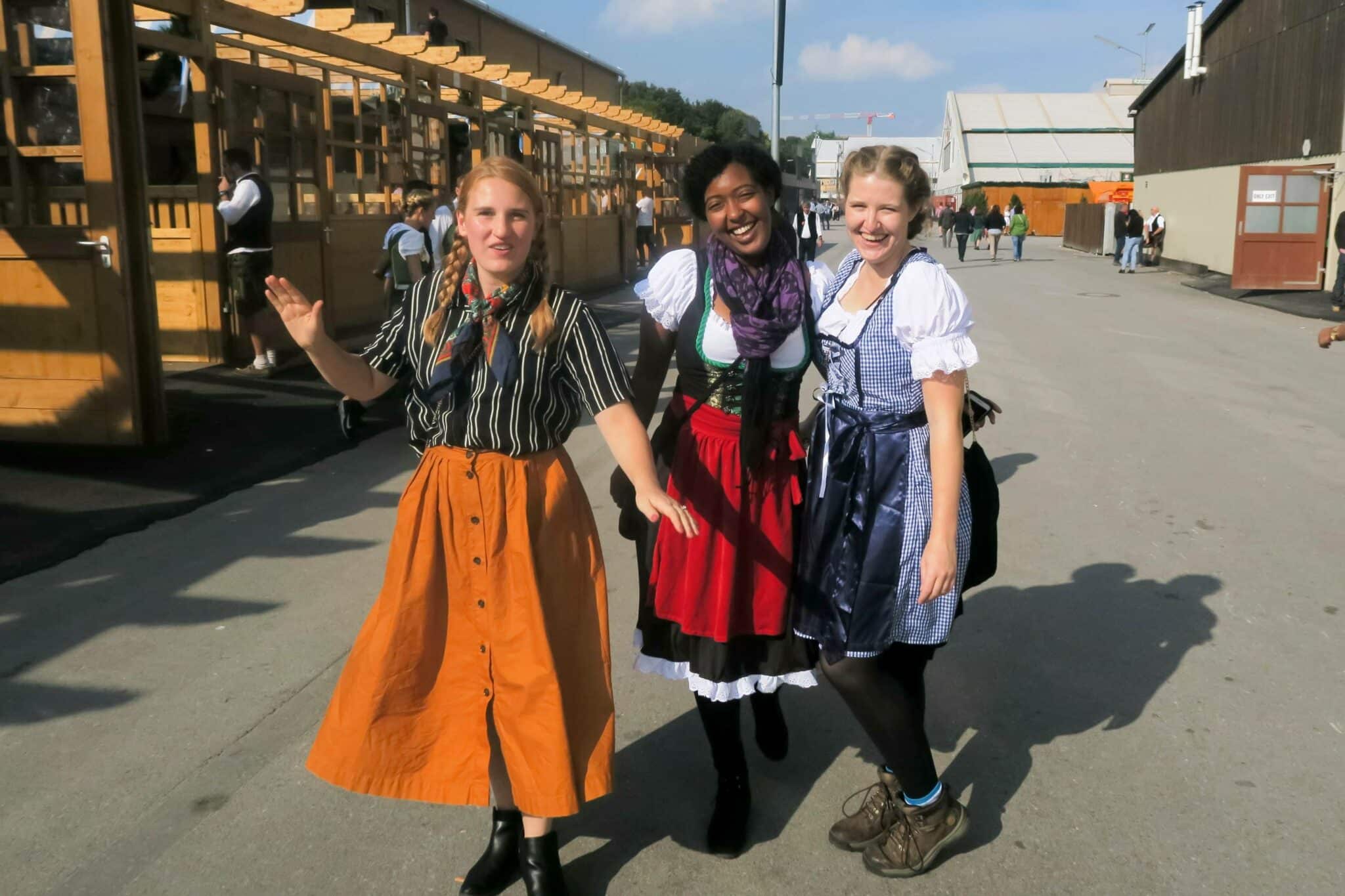 Oktoberfest Munich women outfit