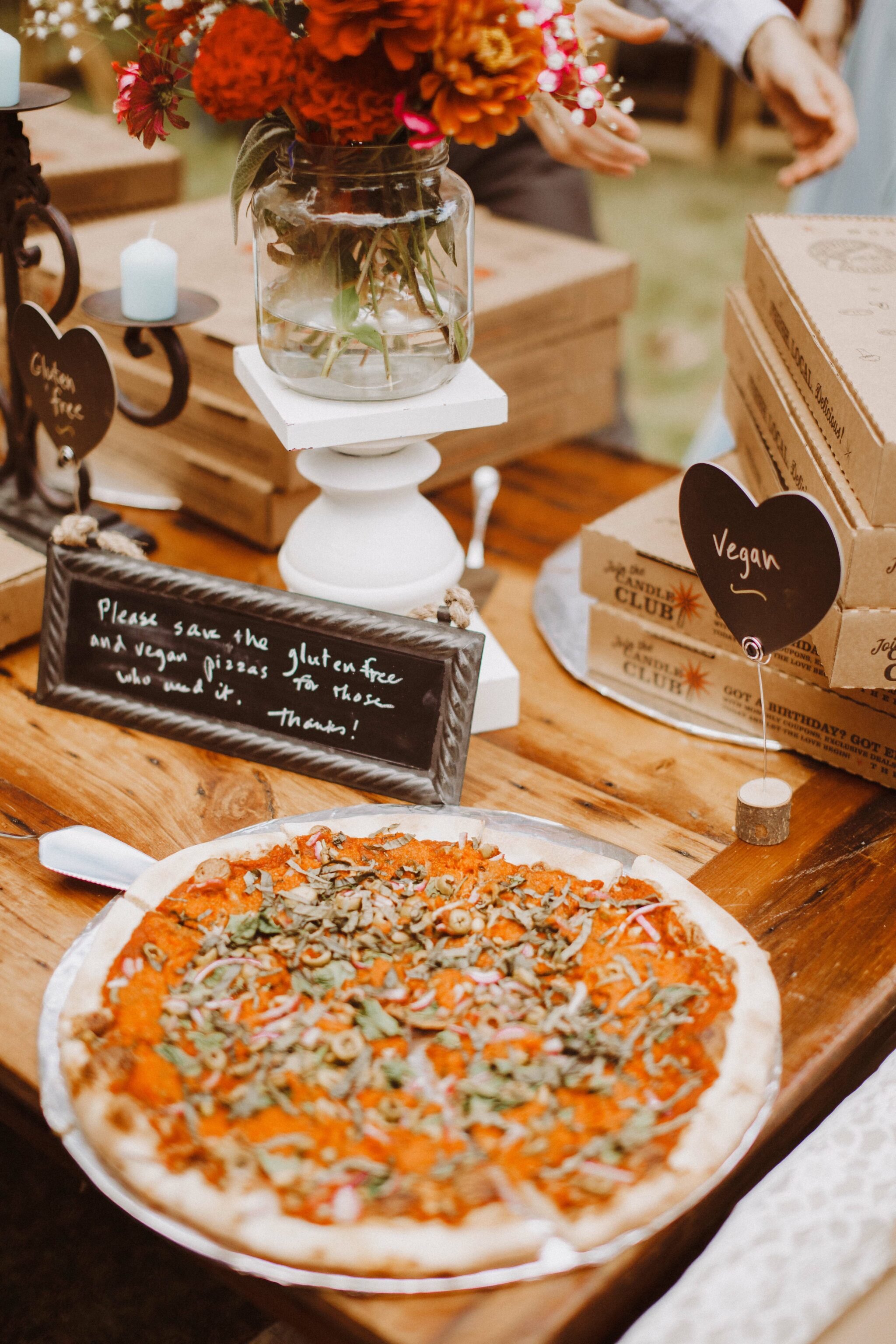 wedding pizza table dinner