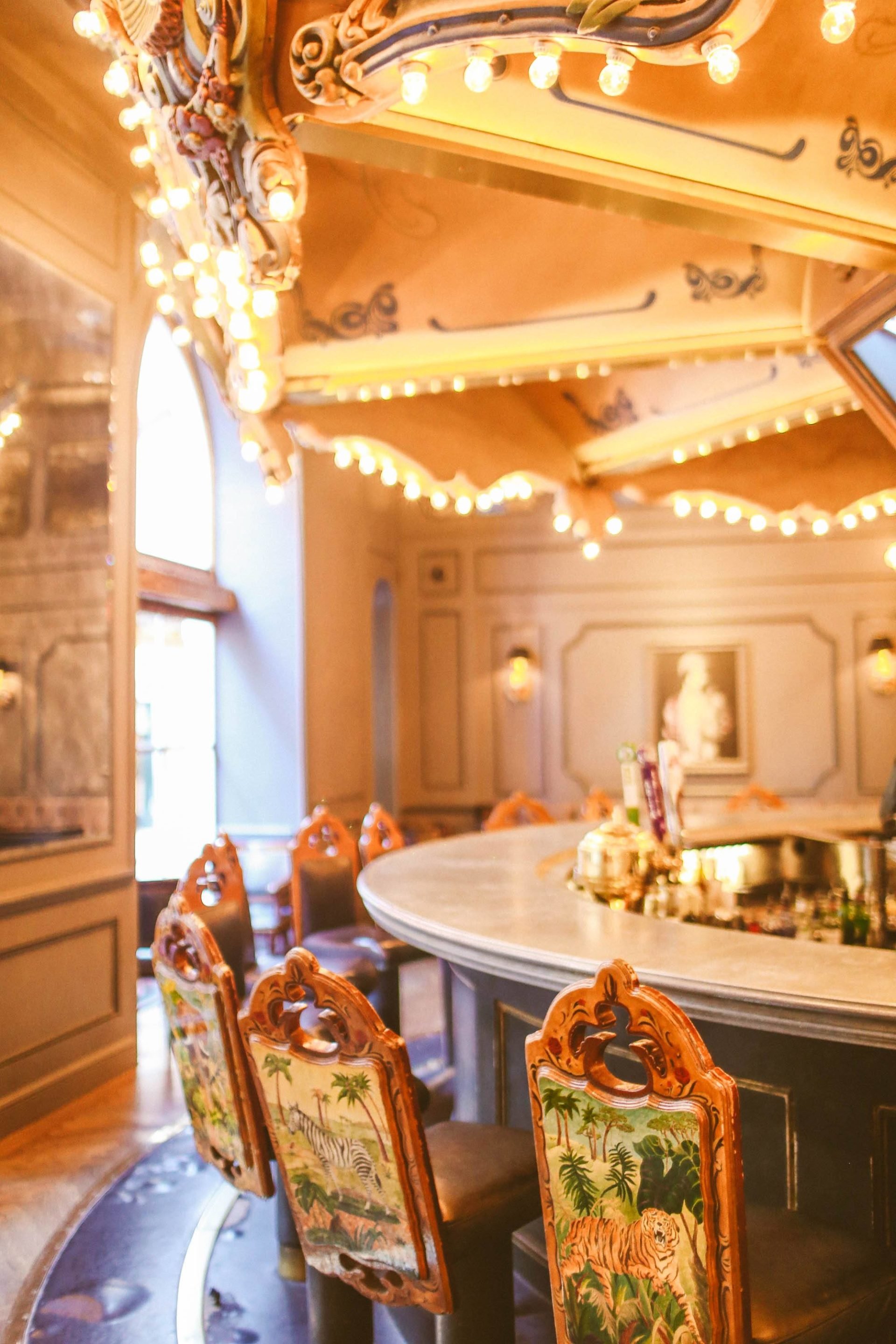 Put Hotel Monteleone Carousel Bar On Your Bucket List   WhimsySoul Hotelmont 112 1920x2880 