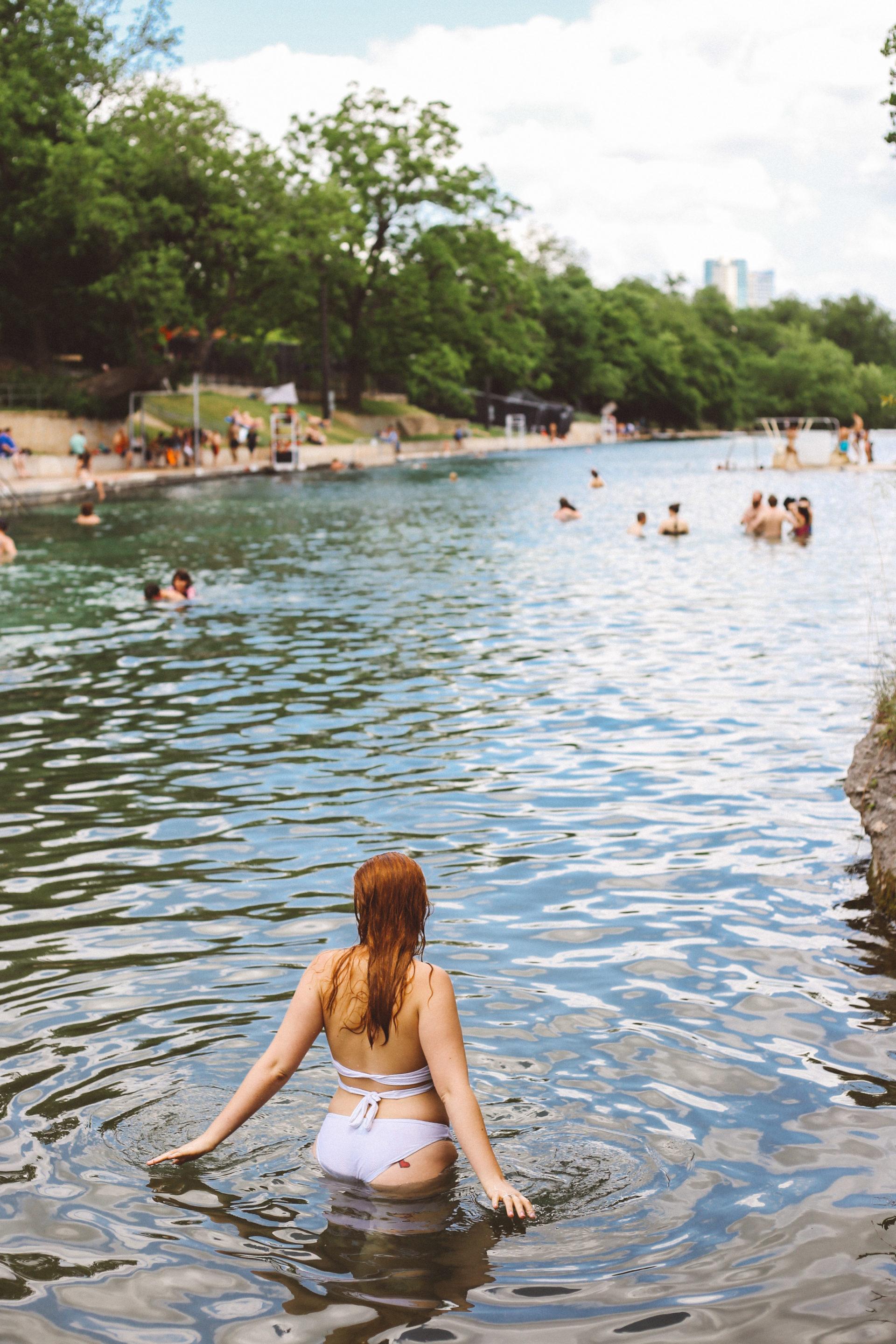 11 Austin Texas Outfits Ideas, Packing List Guide & What To Wear In Austin