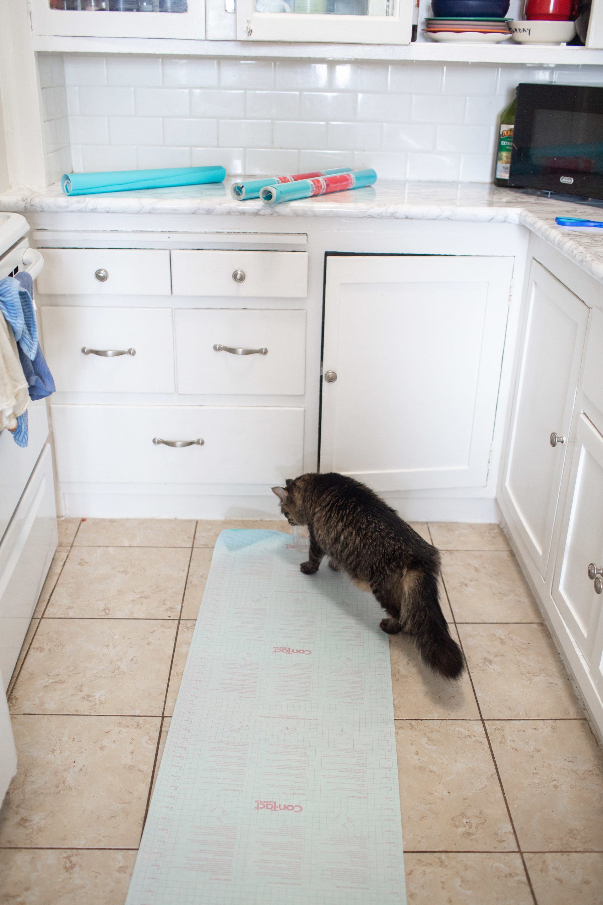 DIY How I Put Contact Paper On My Fridge (Before & After Photos!)