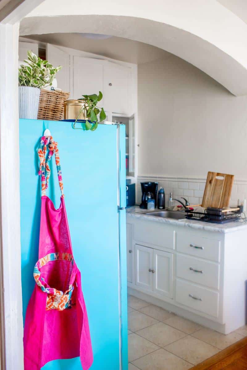 DIY How I Put Contact Paper On My Fridge (Before & After Photos!)