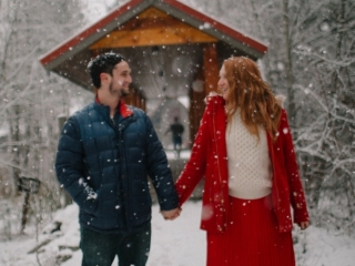 Kara and Robin in the snow at the Sleeping Lady Mountain Resort in Leavenworth, Washington