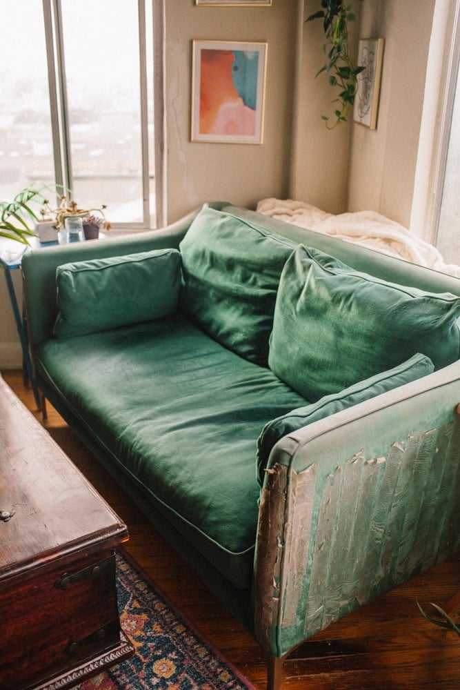 Pros and Cons of a Pillow Back Sofa