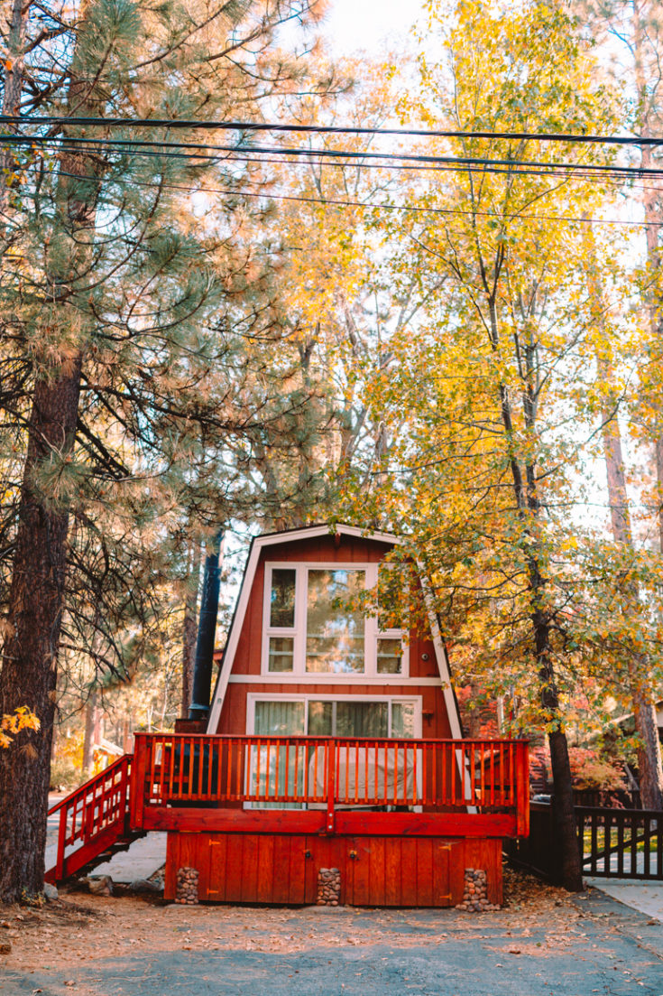 10 Cute BIG BEAR Airbnbs & Cabins For Your Mountain Getaway