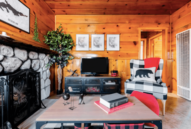 10 Cute BIG BEAR Airbnbs & Cabins For Your Mountain Getaway