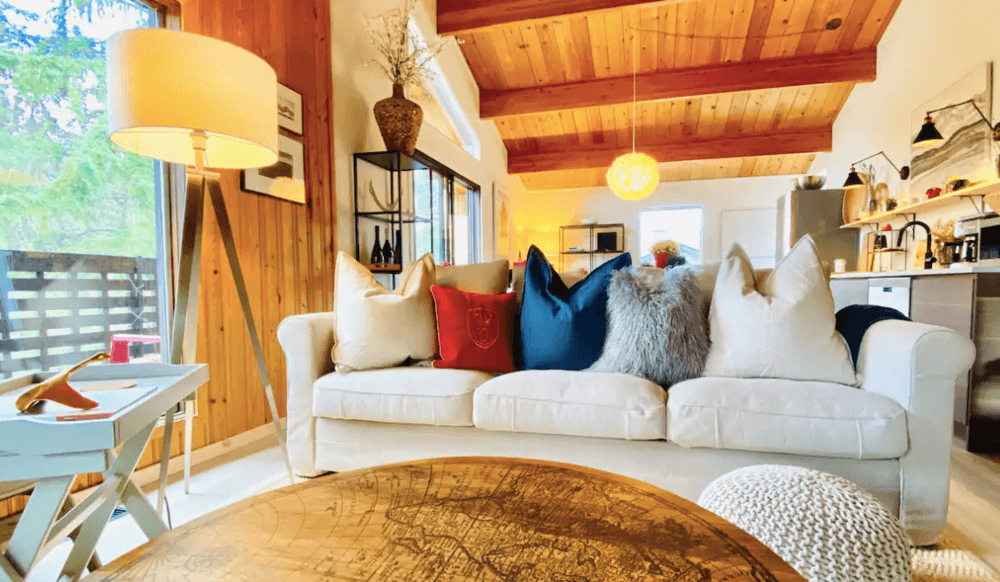 13 Cool Banff Airbnbs & Cabins For Your Mountain Vacation