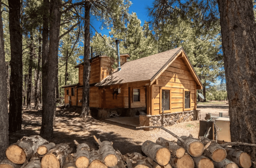 13 Coolest Grand Canyon Airbnbs: Cabins, Stargazing Huts, Glamping & More!