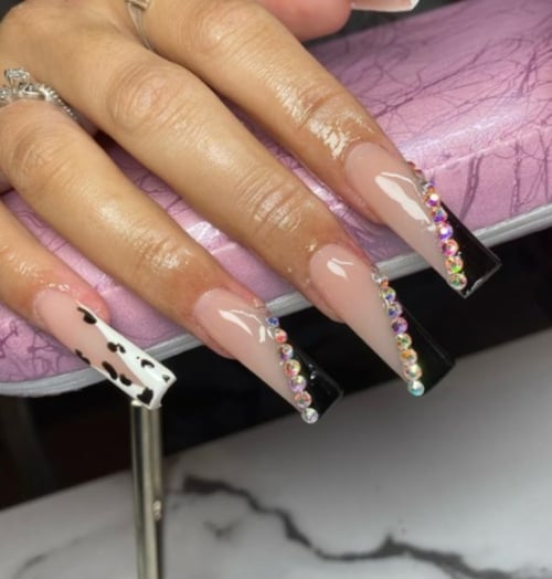 25+ Sparkly Nail Designs With Diamonds You Can Buy (Or Copy!)