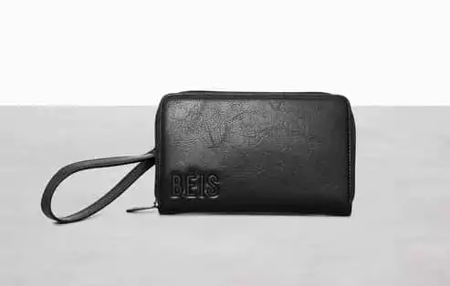 Beis The Travel Wallet in Black