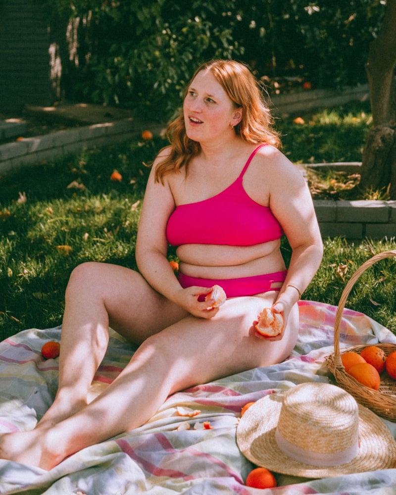 7 Best Swimsuits For Pear Shape Body Types (+ Plus Sizes!)