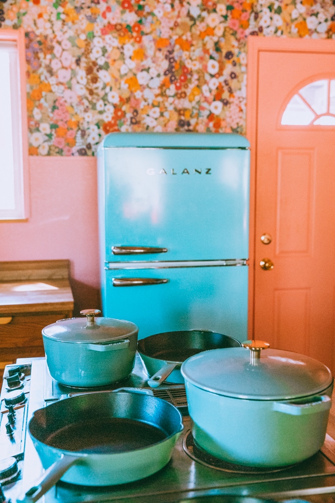 Kana Review Pros and Cons of Their Milo Dutch Oven + Pans