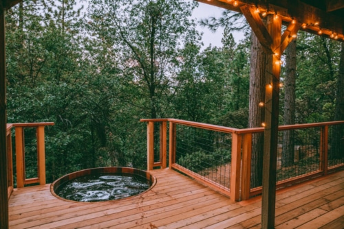 Best Arnold, CA Cabins For Your Mountain Getaway +Hot Tub!