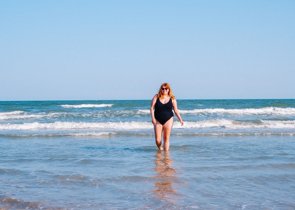 YouSwim Review: Curvy Gal Thoughts On The One Size Fits All Swimsuit