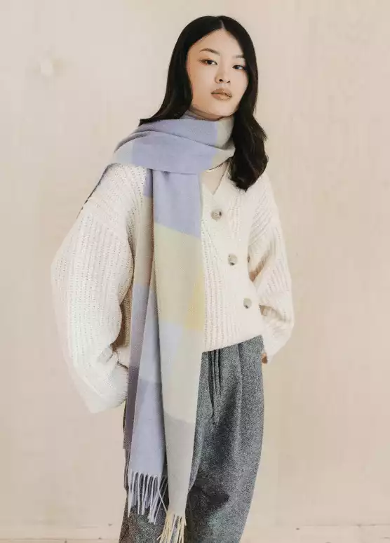 Lambswool Oversized Scarf in Lilac Square Check